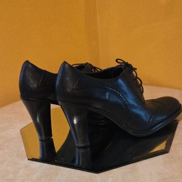 Chadwicks Black Ankle Booties - Picture 8 of 12